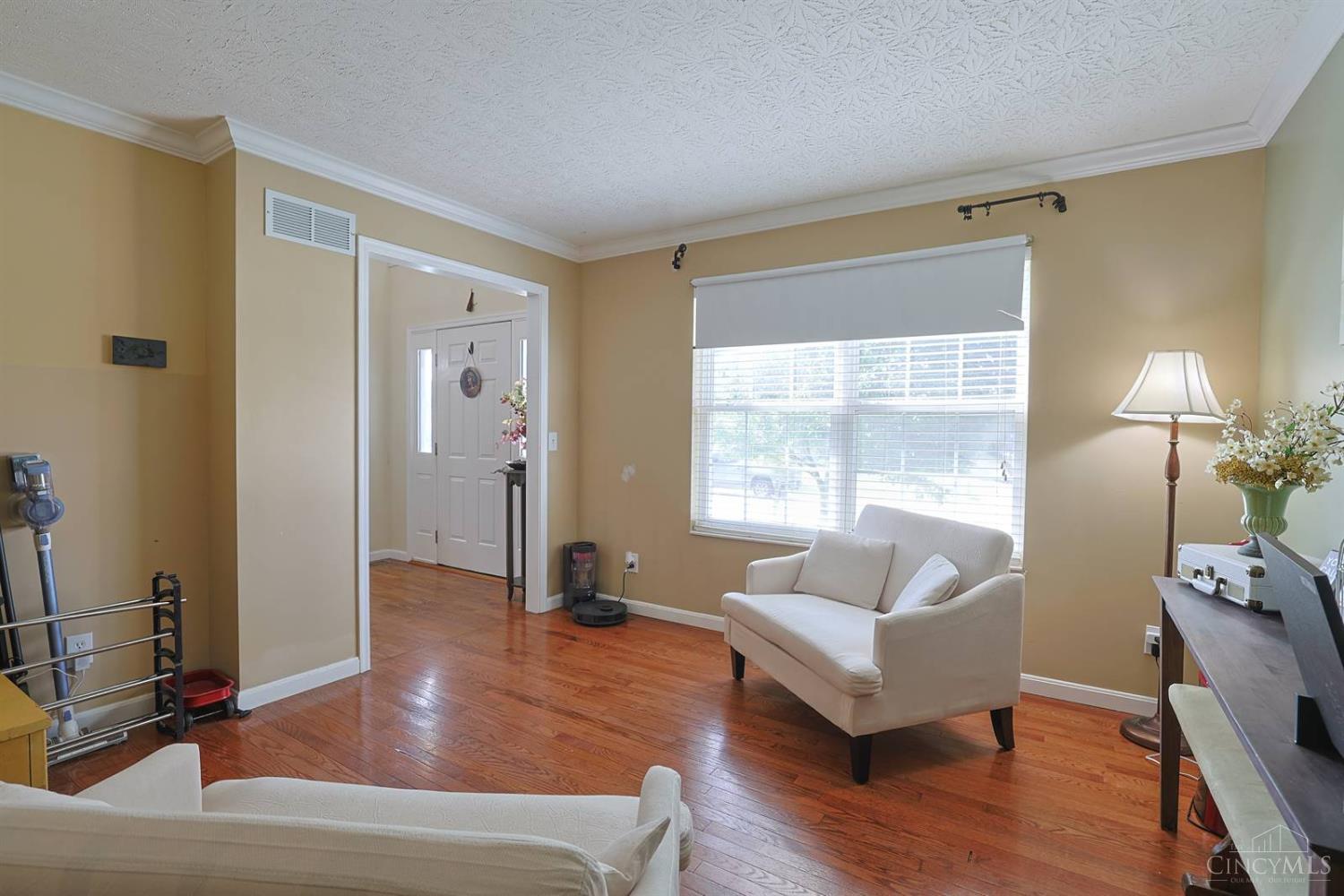 1147 Stableview Circle, Hamilton Twp, OH, 45039 — photo 8