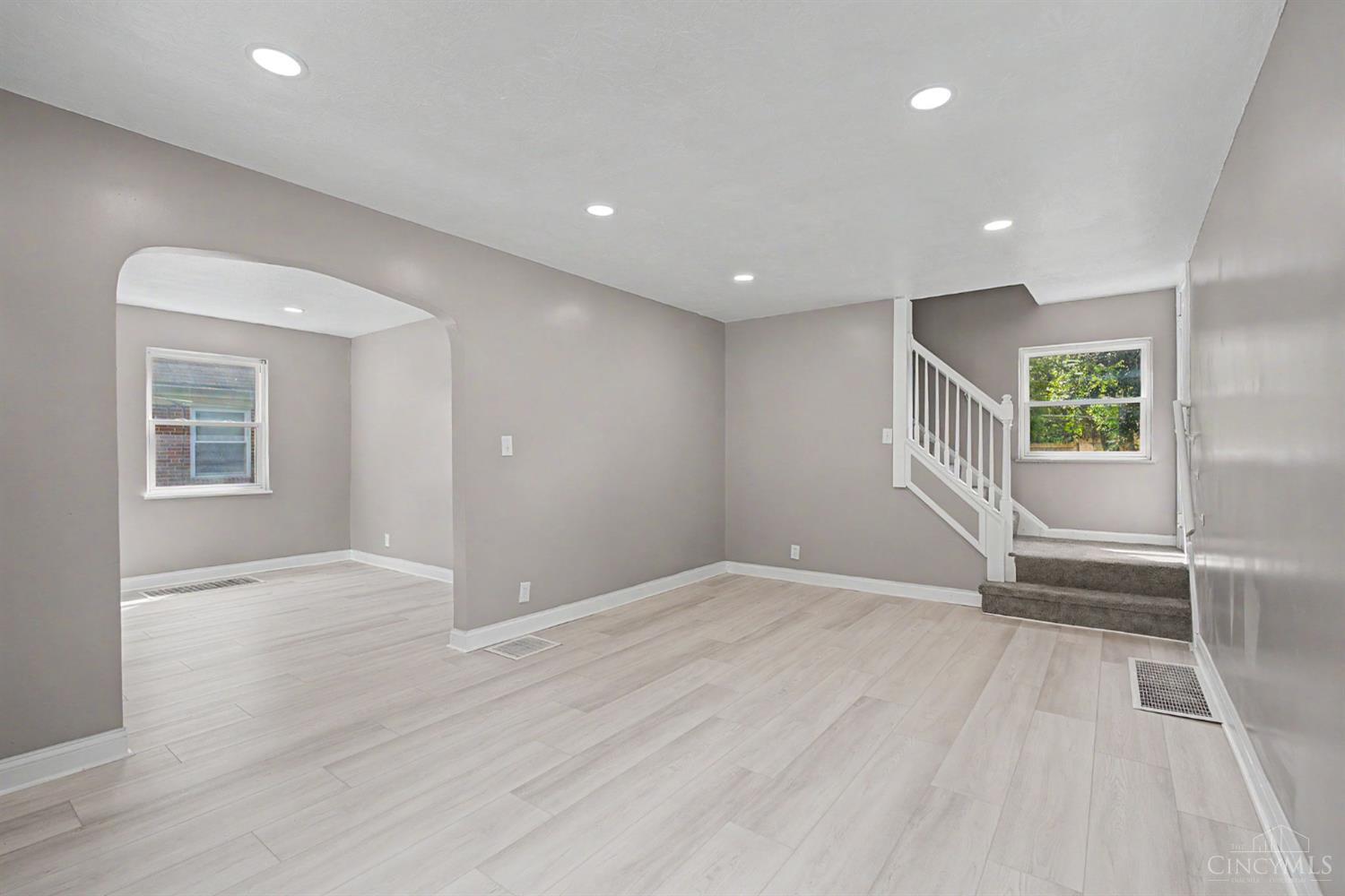 1127 Cedar Avenue, Cincinnati, OH, 45244 — photo 12