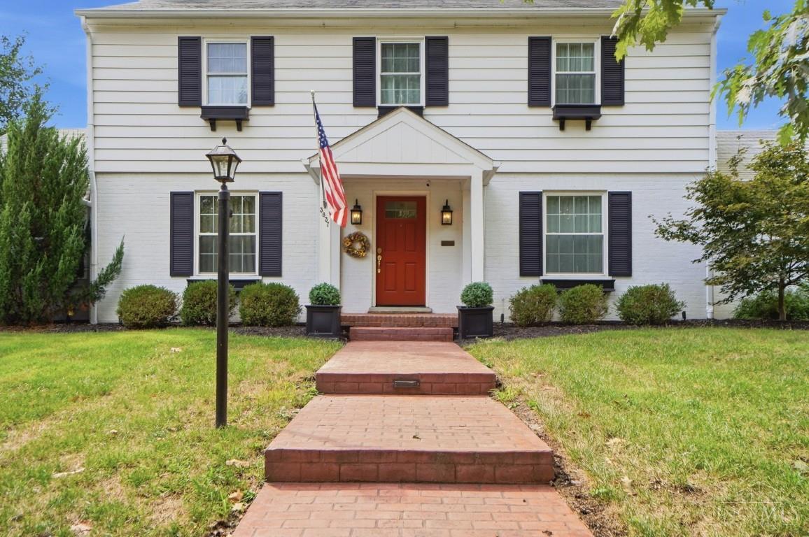 Photo 3 of Single family home for sale at 3837 Oak St, Mariemont, OH 45227 | MLS# 1893554 | Listing updated on 2026-09-15