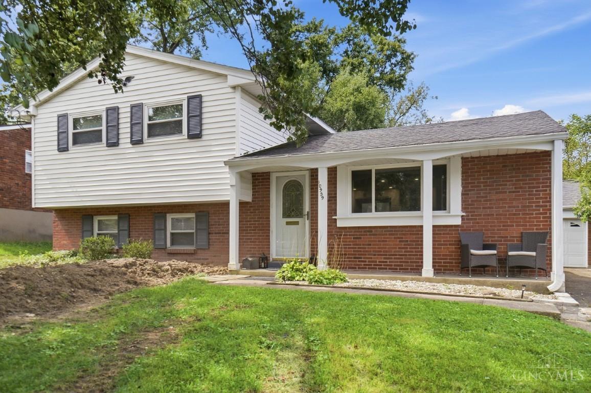 Photo 3 of Single family home for sale at 10959 Thornview Dr, Sharonville, OH 45241 | MLS# 1893531 | Listing updated on 2026-09-14
