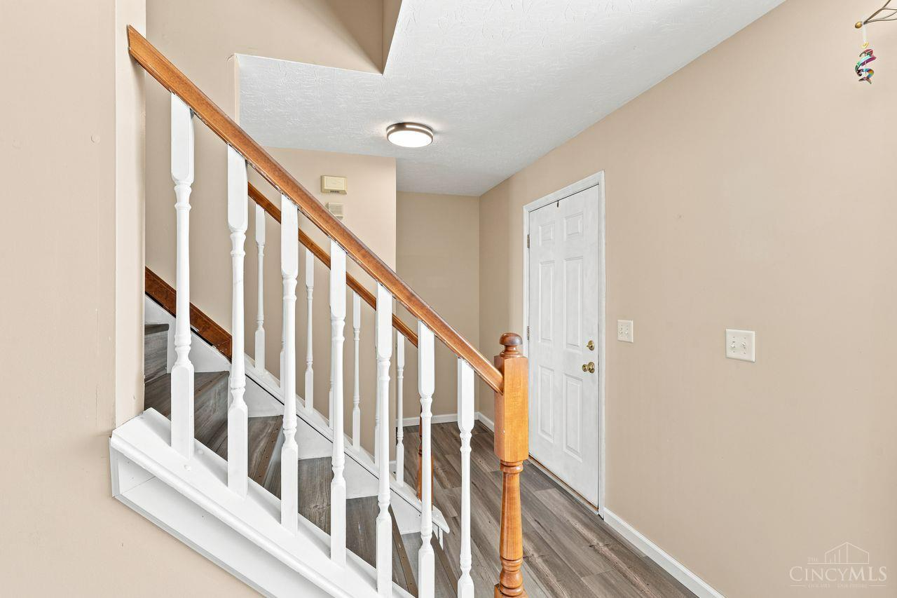 Photo 4 of Single family home for sale at 8031 Simpson Crk Way, Mason, OH 45040 | MLS# 1893803 | Listing updated on 2026-09-14