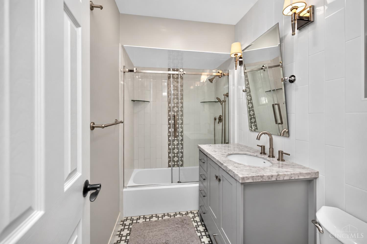 7249 Longfield Drive, Madeira, OH, 45243 — photo 10