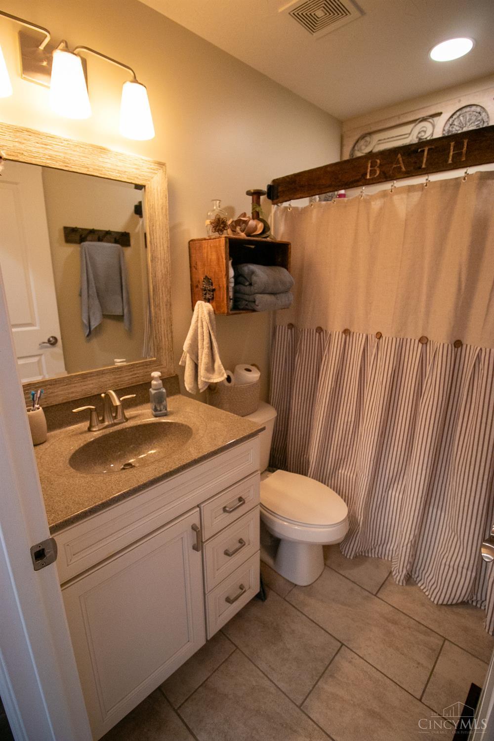 1331 Peregrine Way, Hamilton, OH, 45013 — photo 10