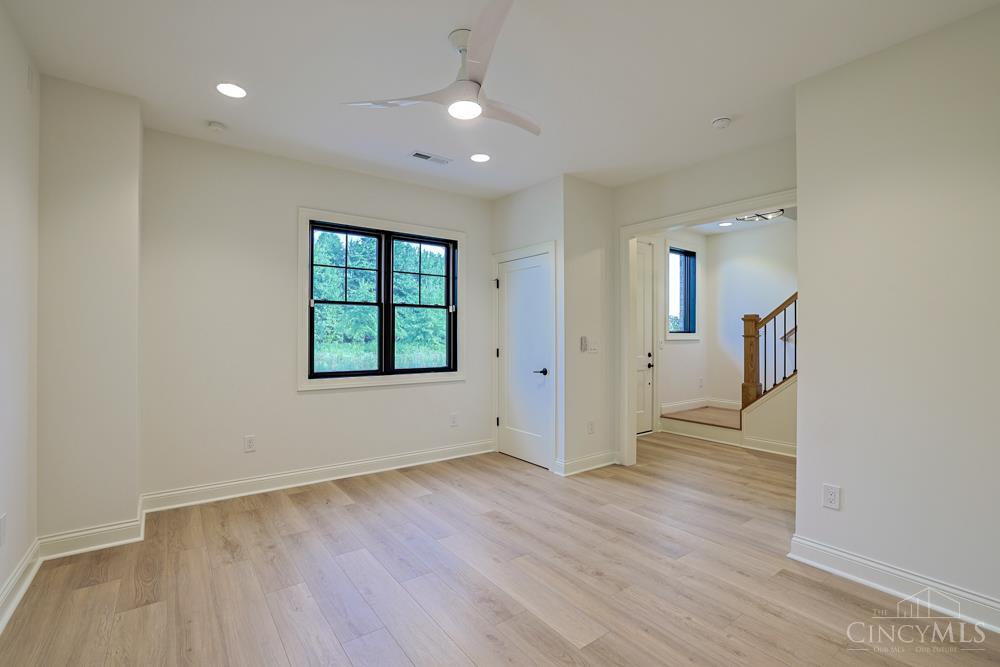 Photo 3 of Sale Pending at 5074 Arabella Cir, Blue Ash, OH 45242 | MLS# 1847404 | Listing updated on 2026-09-14