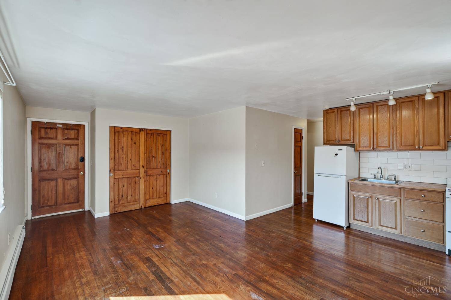 6496 Spruce Street, Elmwood Place, OH, 45216 — photo 13