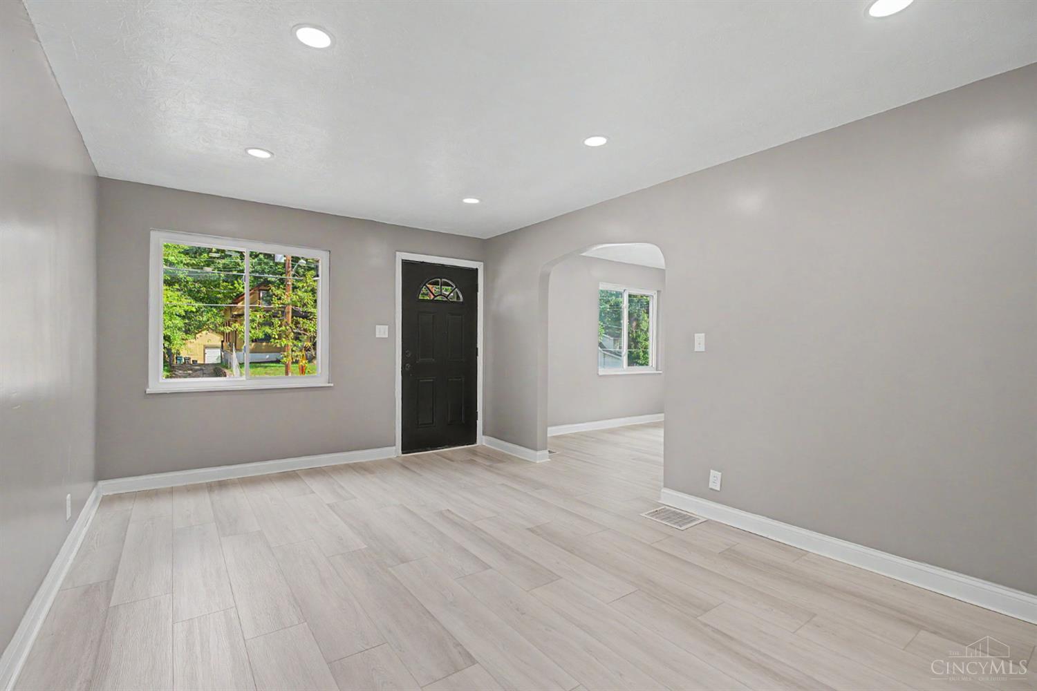 1127 Cedar Avenue, Cincinnati, OH, 45244 — photo 13