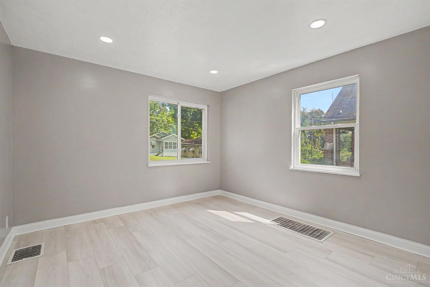 1127 Cedar Avenue, Cincinnati, OH, 45244 — photo 14