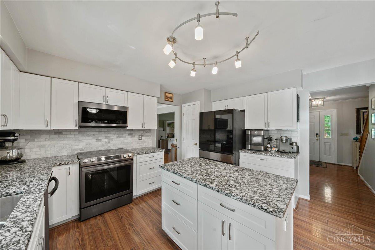 Photo 3 of Single family home for sale at 3712 Chestnut Way, Amelia, OH 45102 | MLS# 1893482 | Listing updated on 2026-10-30