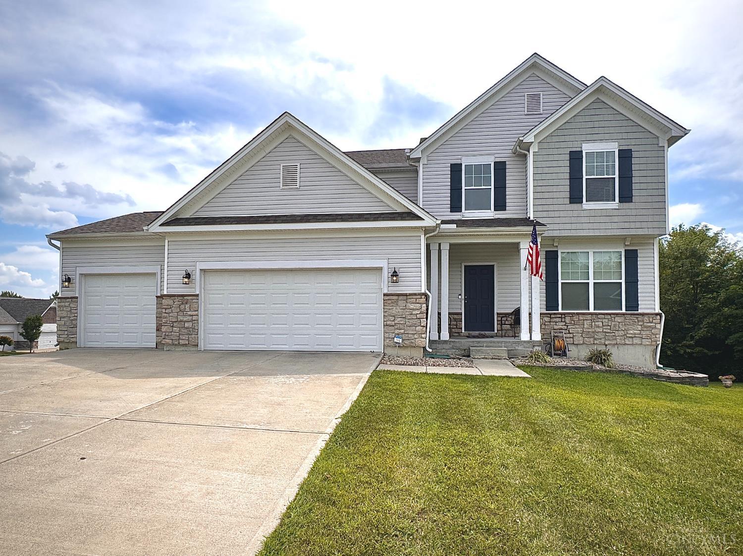 1021 Golden Oak Drive