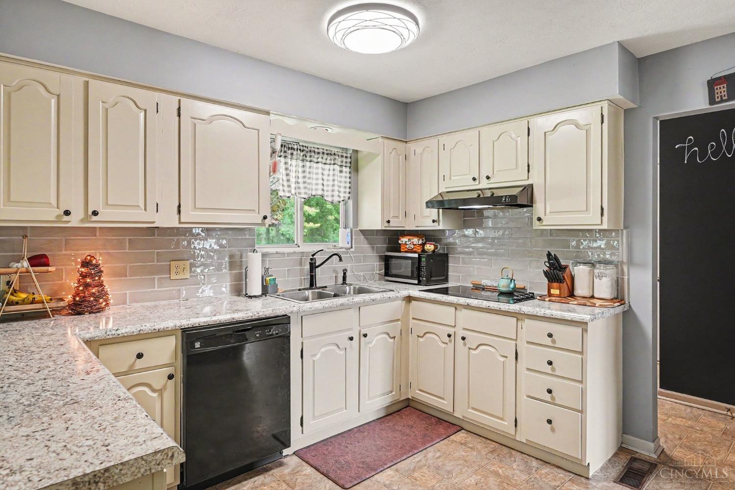 114 Meadow Lane, Hillsboro, OH, 45133 — photo 11
