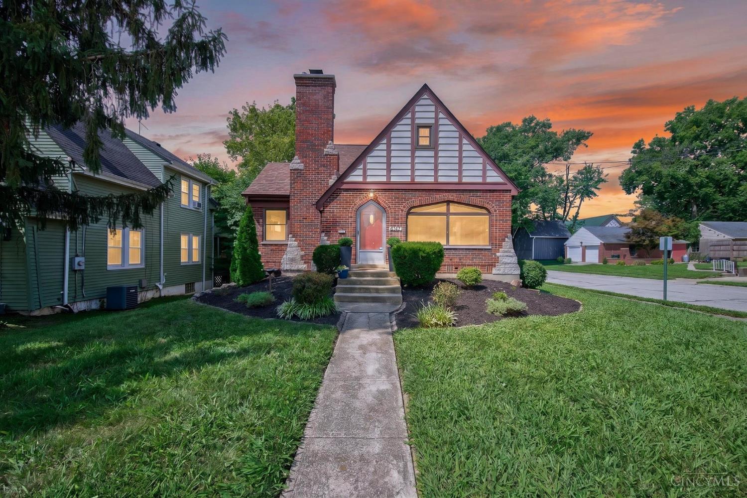 6747 Plainfield Road, Silverton, OH, 45236