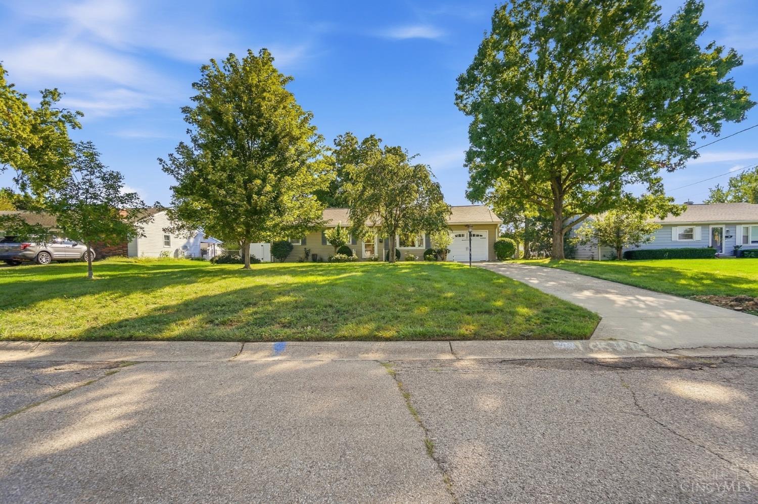 Photo 3 of Sale Pending at 422 Brelsford Ave, Trenton, OH 45067 | MLS# 1893986 | Listing updated on 2026-09-21