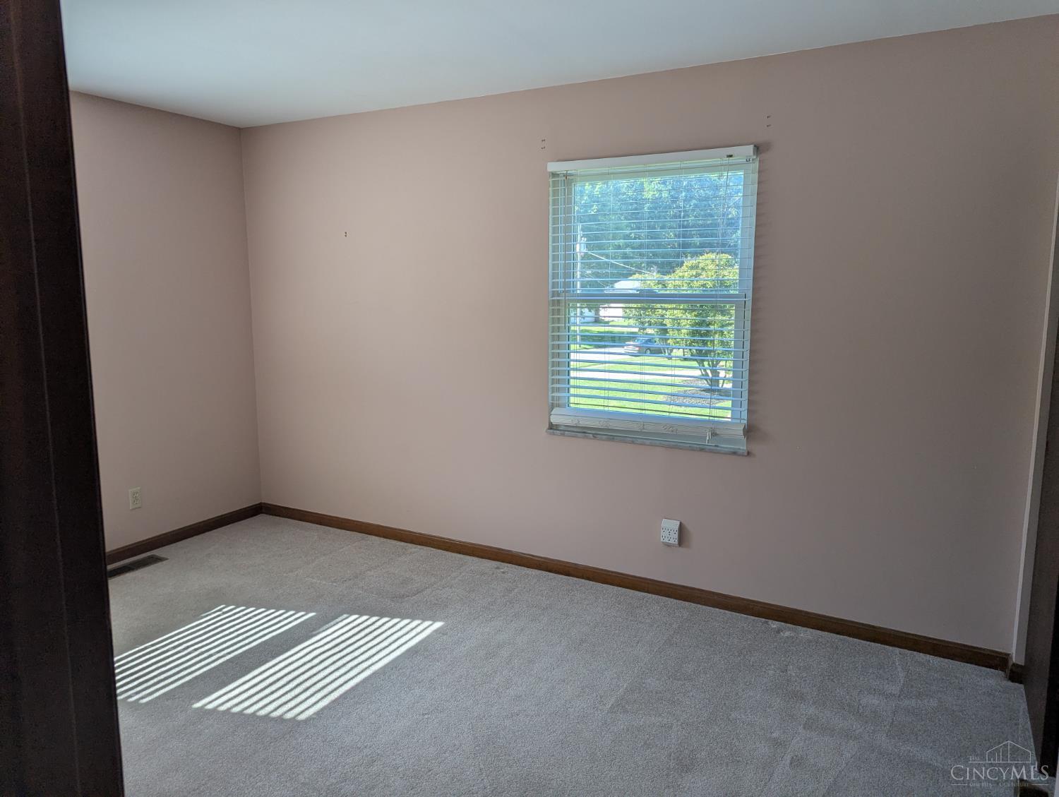 1424 Finch Lane, Miami Twp, OH, 45150 — photo 7