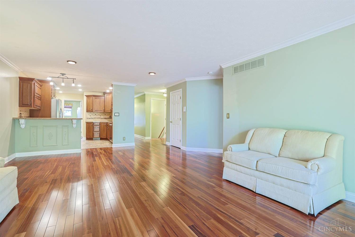 3351 Lindsay Lane #33, Colerain Twp, OH, 45251 — photo 6
