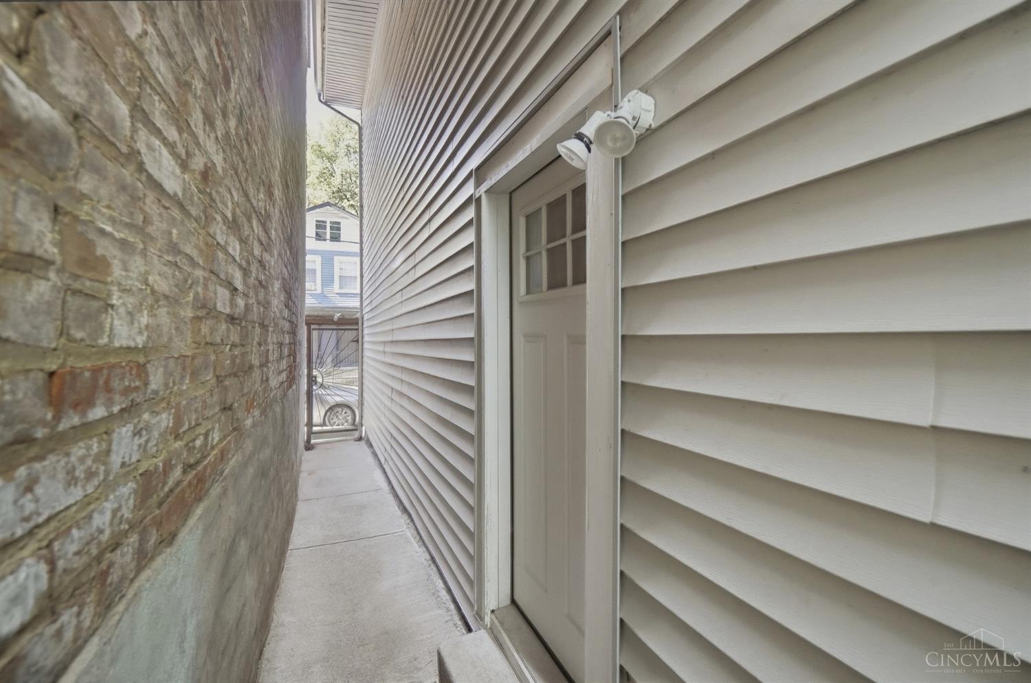 Photo 3 of Single family home for sale at 118 Winkler, Cincinnati, OH 45219 | MLS# 1894093 | Listing updated on 2026-09-15
