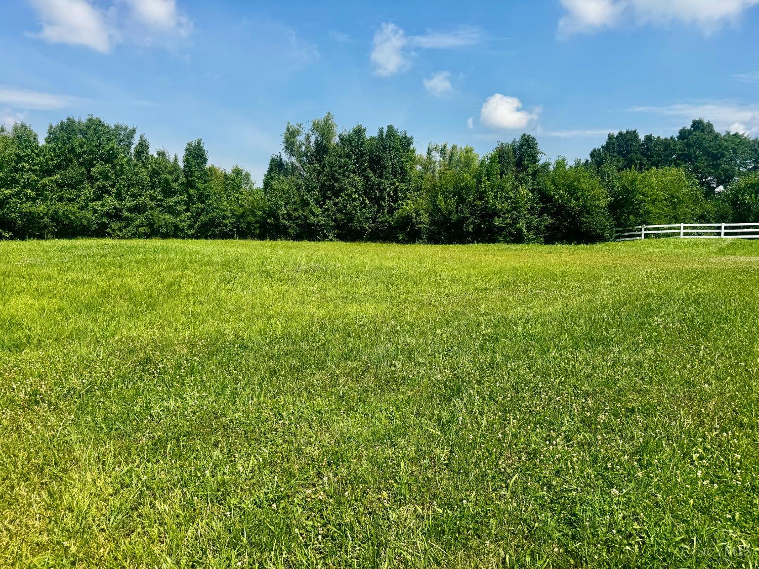 Photo 3 of Single family home for sale at 8178 Crse View Dr, Liberty Twp, OH 45069 | MLS# 1893988 | Listing updated on 2026-09-15