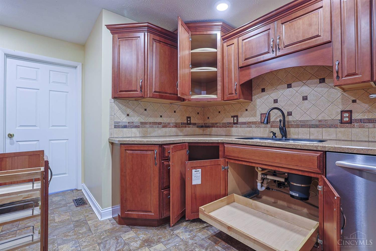 3351 Lindsay Lane #33, Colerain Twp, OH, 45251 — photo 13