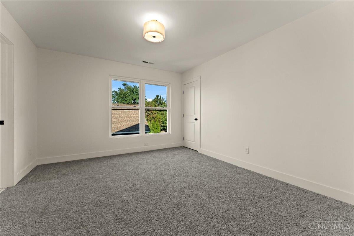 1570 St Leger Place, Cincinnati, OH, 45207 — photo 40