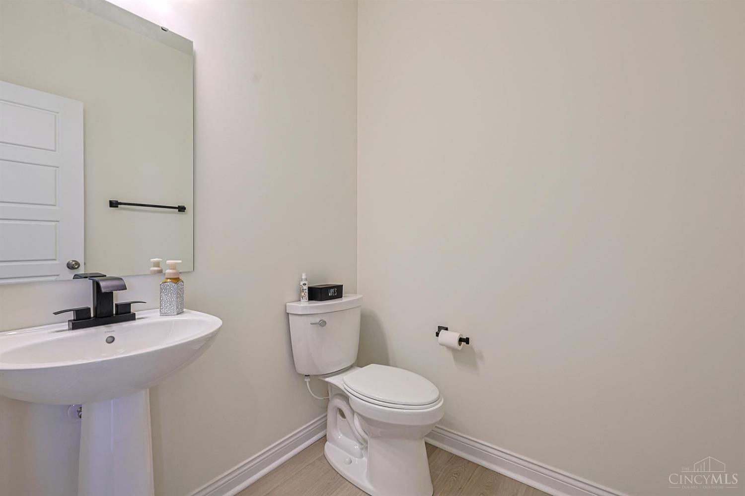 6023 Falconway Court, Green Twp, OH, 45247 — photo 34