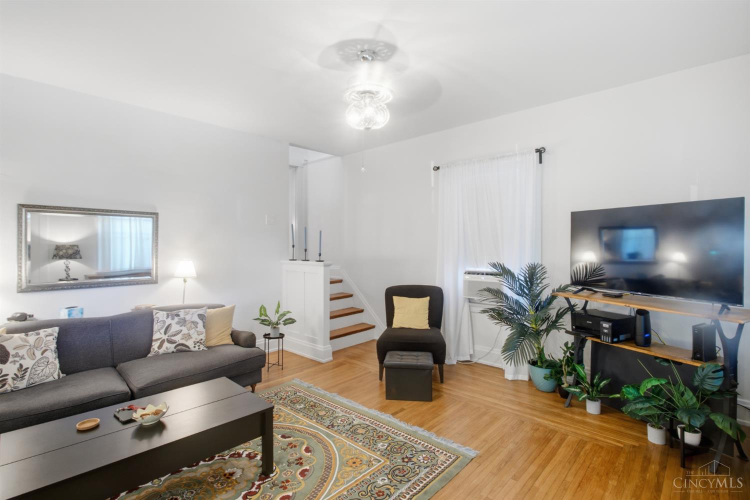 Photo 4 of Single family home for sale at 215 S Wayne Ave, Lockland, OH 45215 | MLS# 1893801 | Listing updated on 2026-09-15