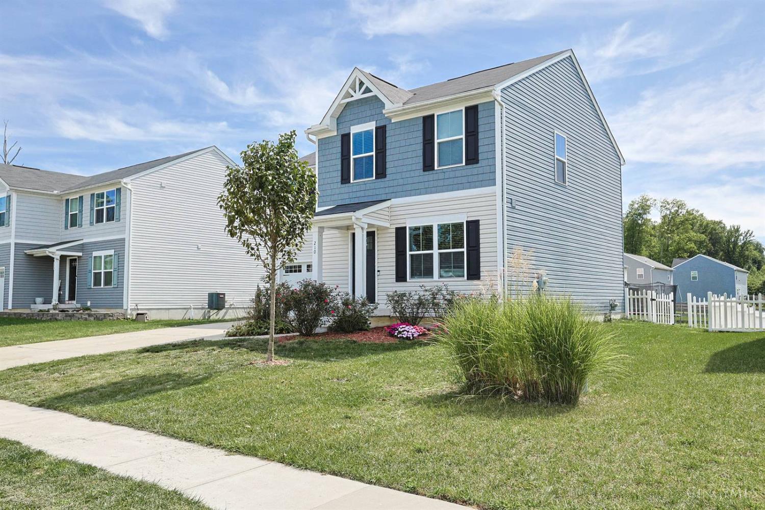 Photo 2 of Sale Pending at 210 Wooded Ridge Dr, Batavia Twp, OH 45102 | MLS# 1893918 | Listing updated on 2026-10-02