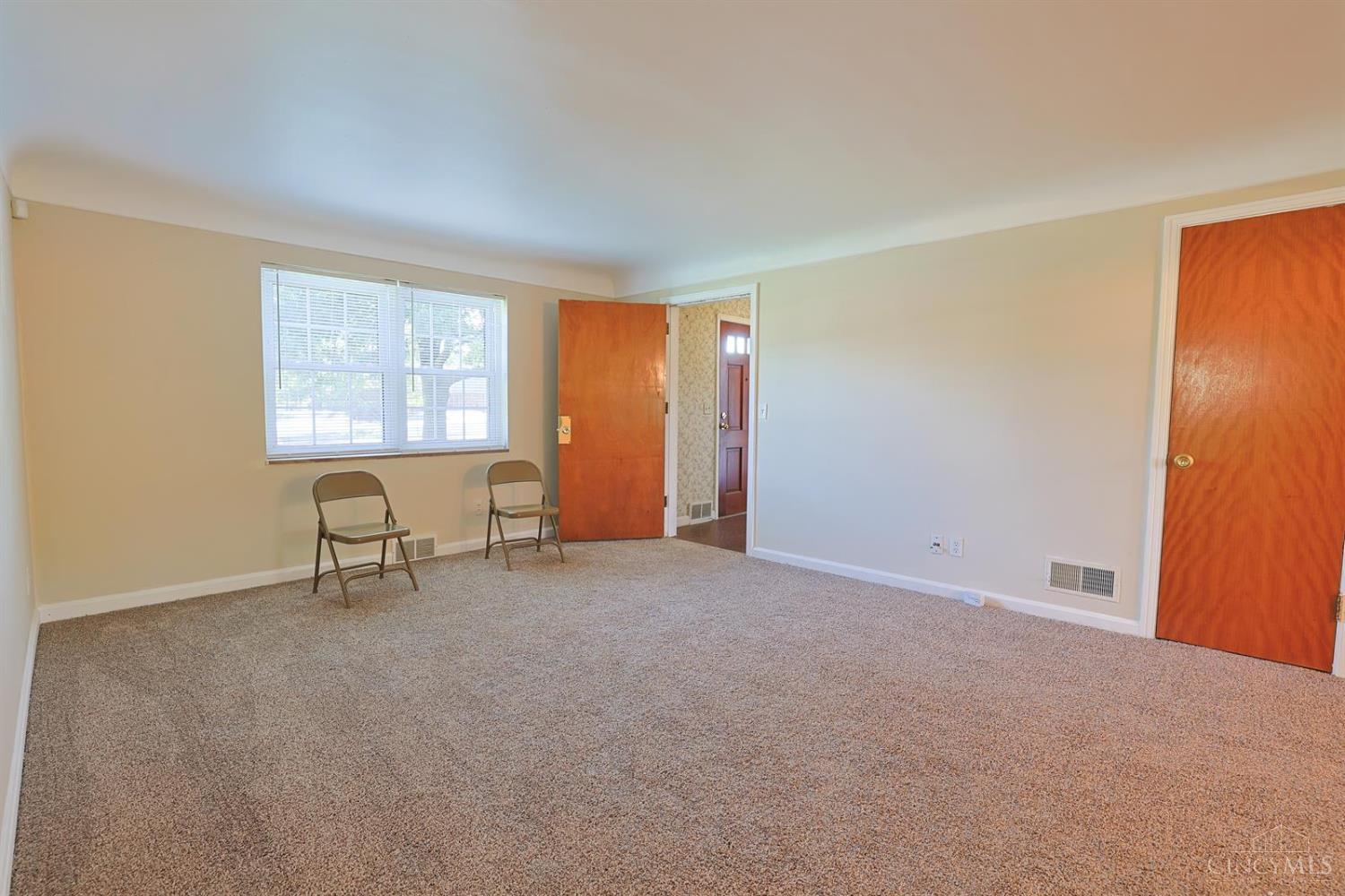 5631 Colerain Avenue, Cincinnati, OH, 45239 — photo 8