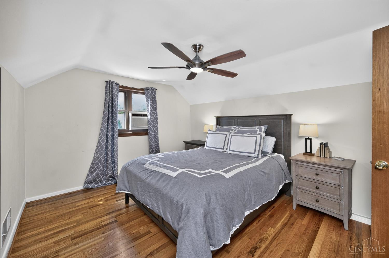6747 Plainfield Road, Silverton, OH, 45236 — photo 33