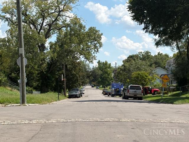 Listing Photo 2 - Condo for sale in building located at 1405 Superior Ave, Dayton, OH 45402 - Unit #