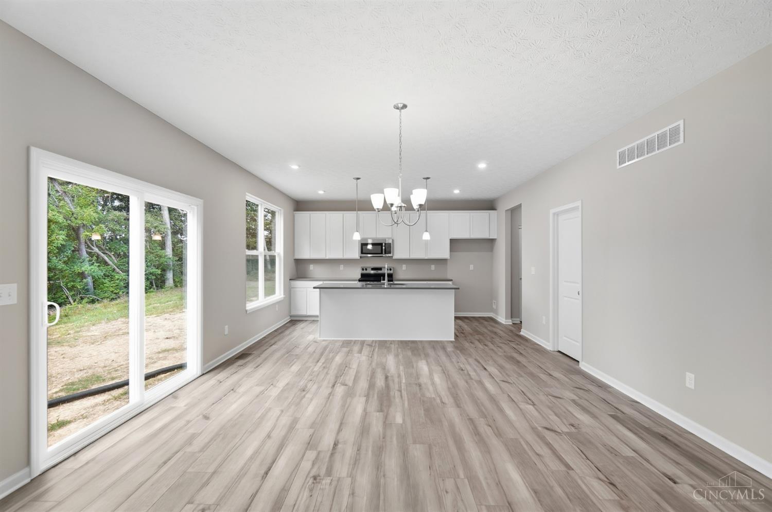 1247 Eagle Boulevard, Hamilton Twp, OH, 45029 — photo 11