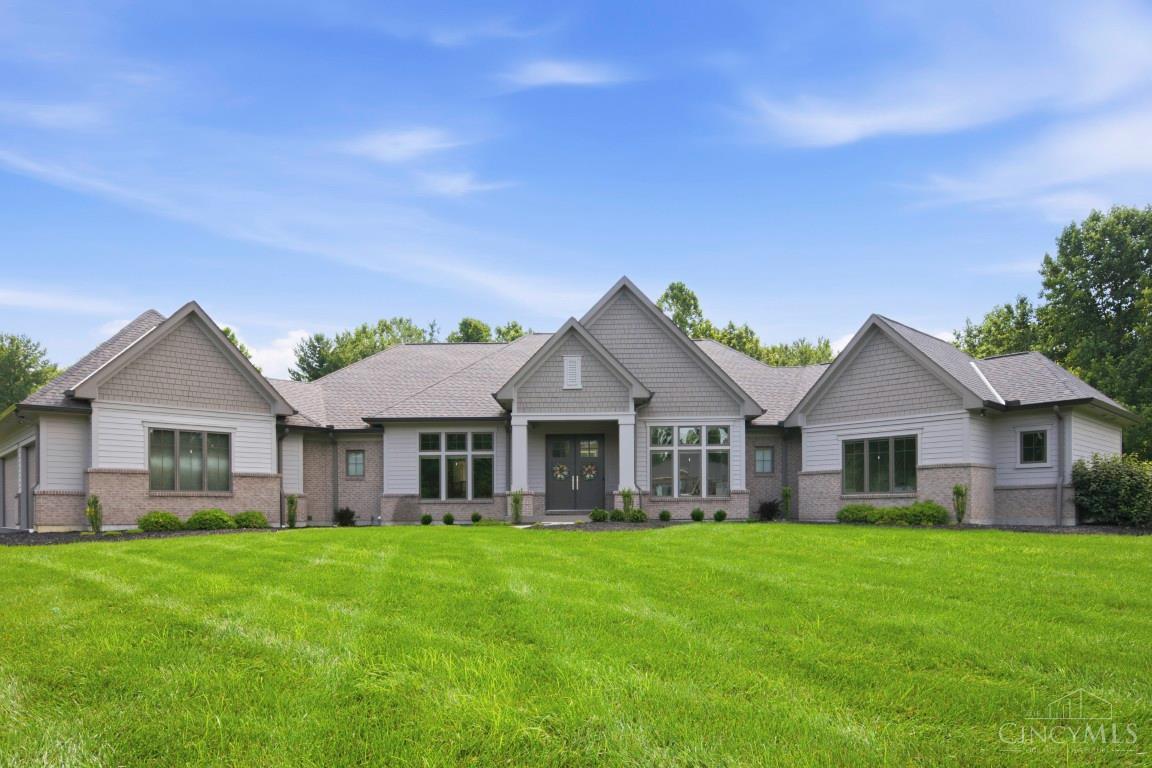 Photo 1 of Single family home for sale at 2 Birdhaven Ln, Montgomery, OH 45242 | MLS# 1894000 | Listing updated on 2026-09-17