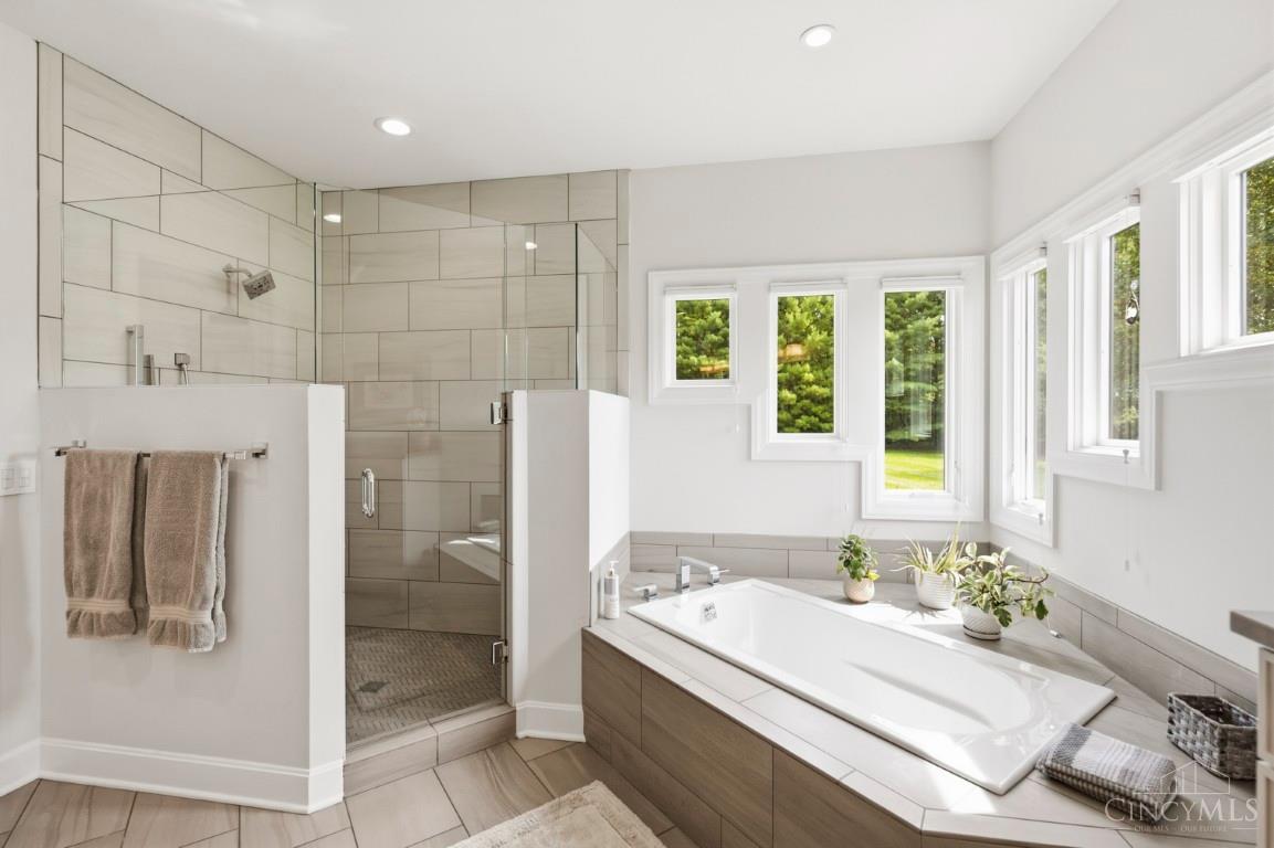 2 Birdhaven Lane, Indian Hill, OH, 45242 — photo 43