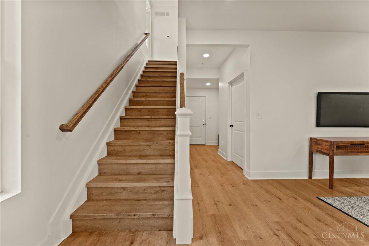 1570 St Leger Place, Cincinnati, OH, 45207 — photo 45