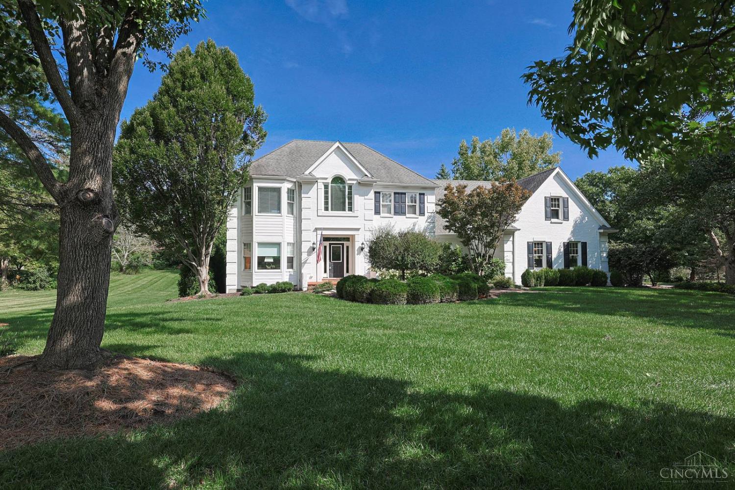 Photo 1 of Sale Pending at 104 Hetherington Ln, Glendale, OH 45246 | MLS# 1894065 | Listing updated on 2026-09-21