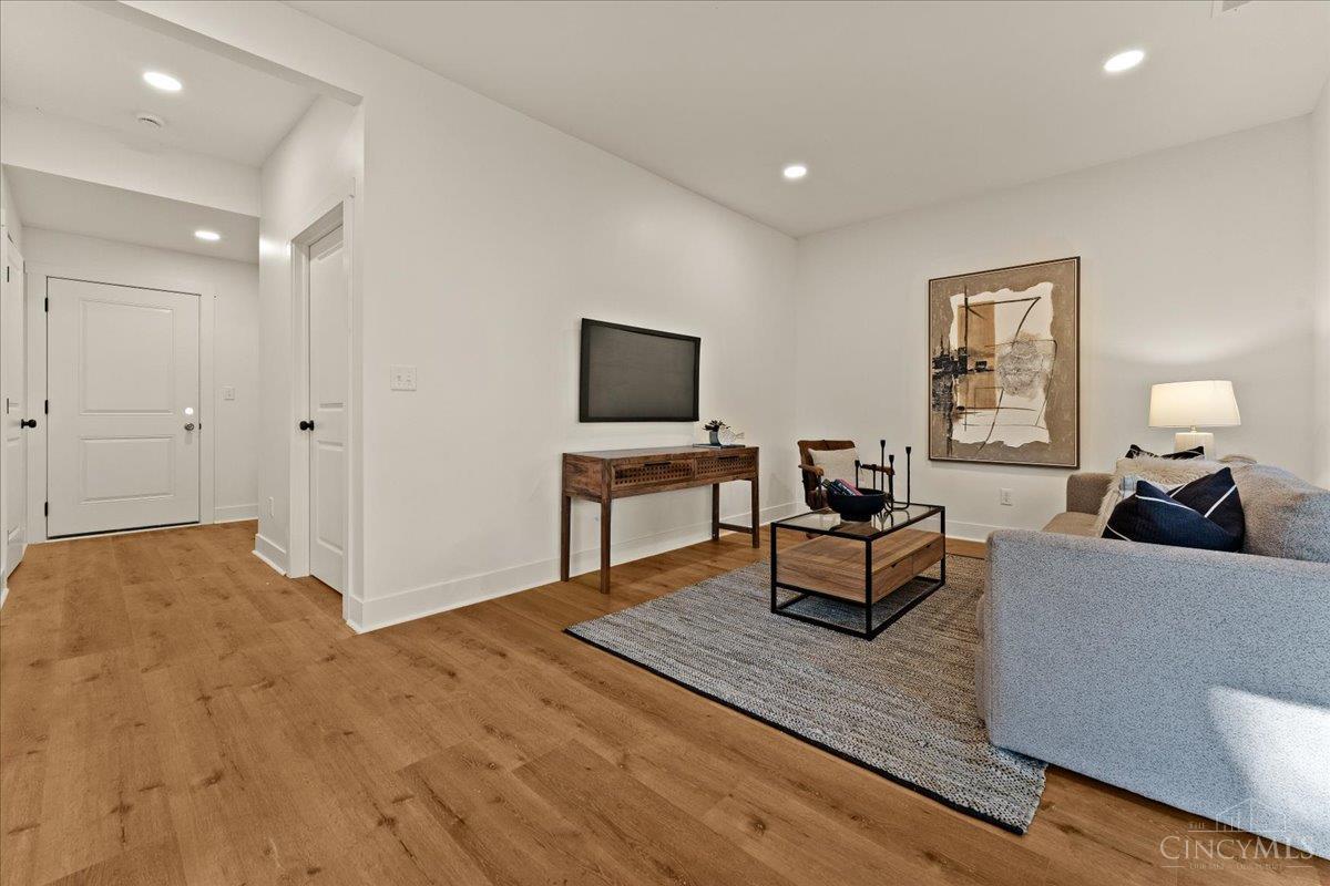 1570 St Leger Place, Cincinnati, OH, 45207 — photo 44