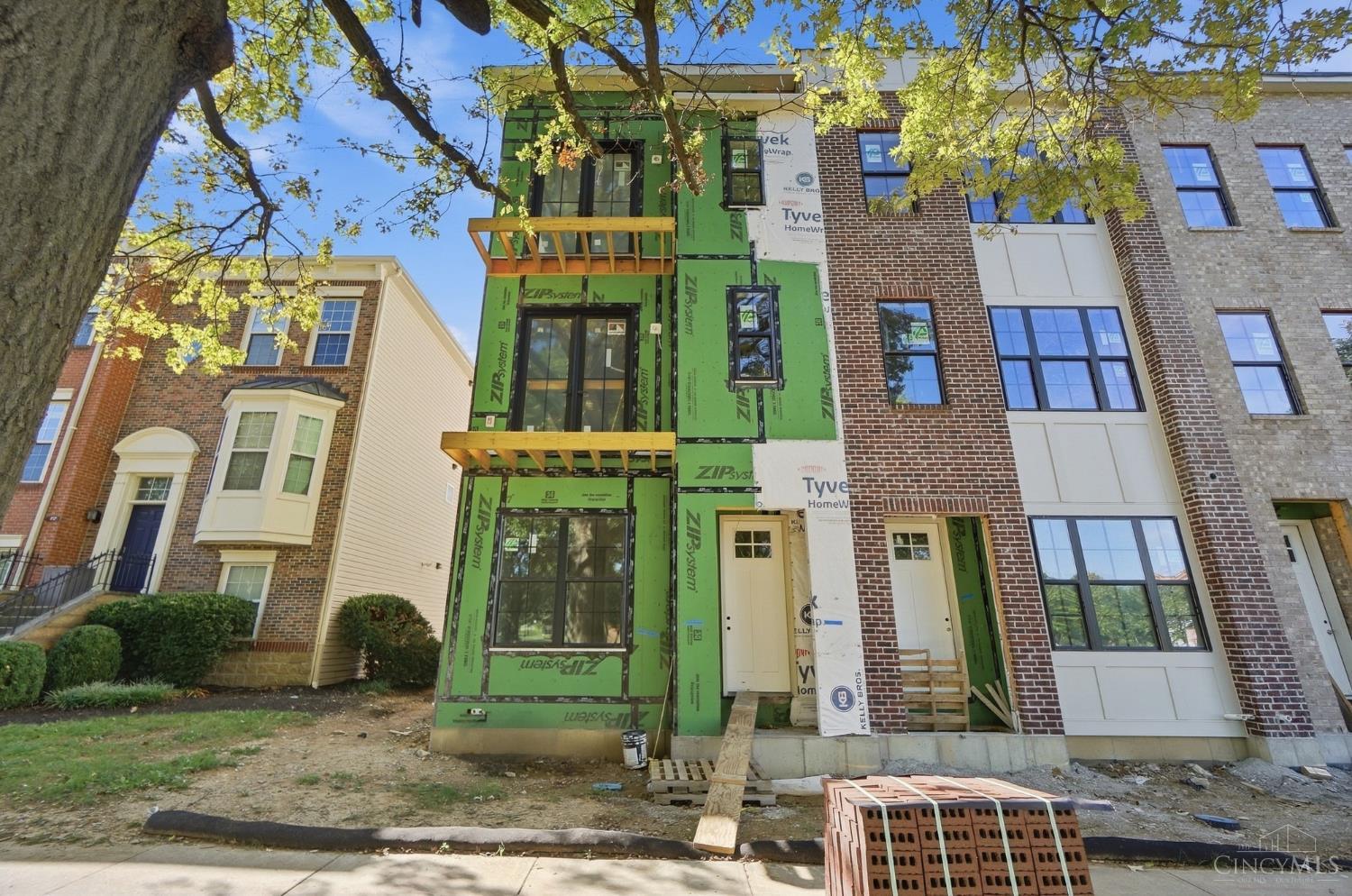 Photo 4 of Single family home for sale at 719 Ezzard Charles Dr, Cincinnati, OH 45203 | MLS# 1887253 | Listing updated on 2026-09-21