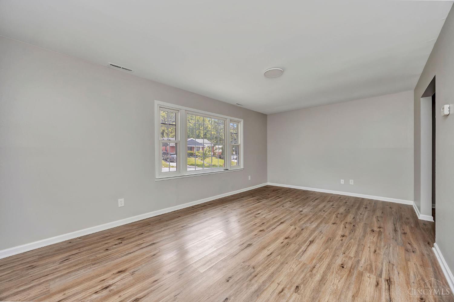 5452 Ehrling Road, Columbia Twp, OH, 45227 — photo 5