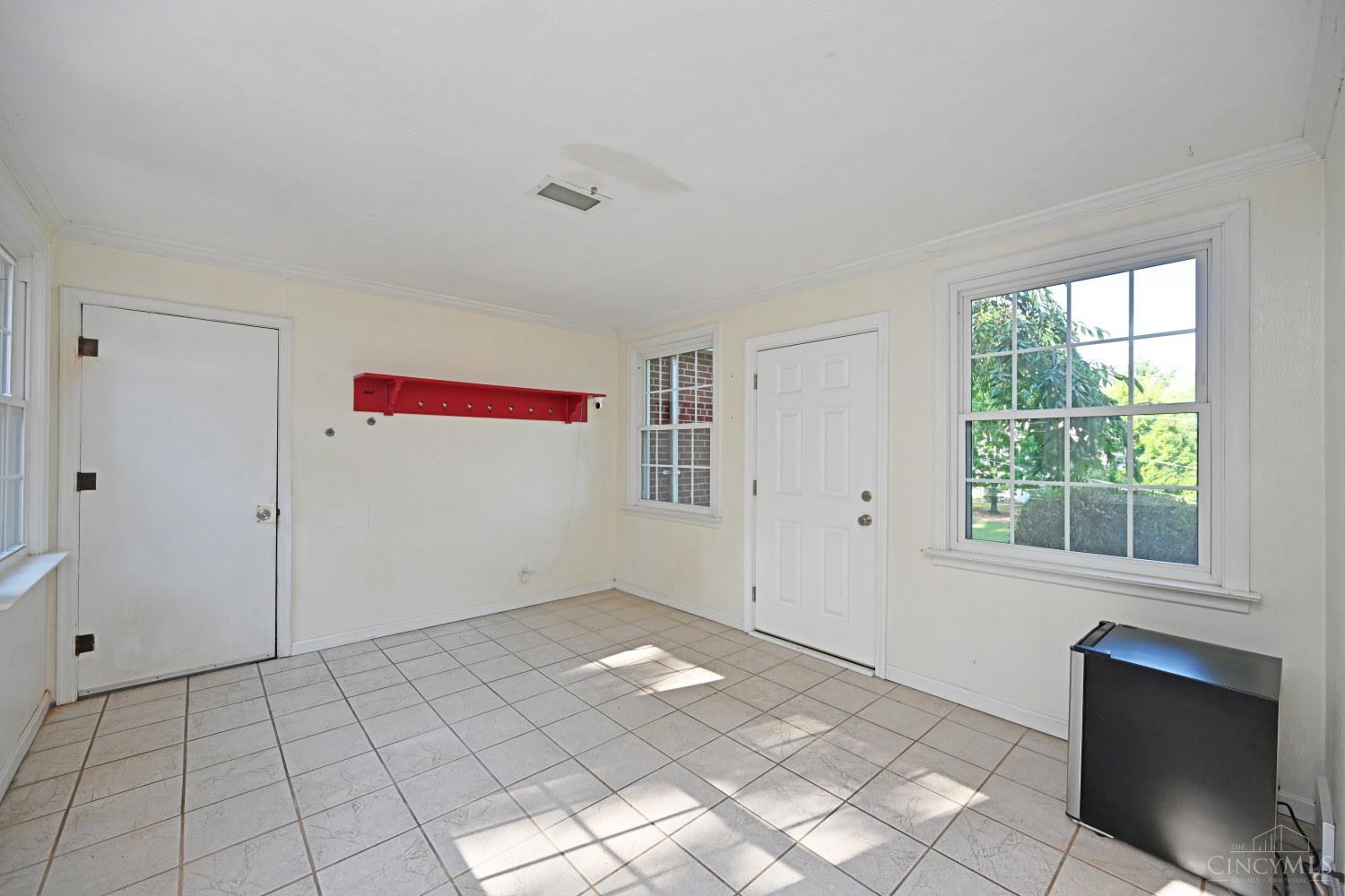 6770 Rollaway Road, Madeira, OH, 45236 — photo 12
