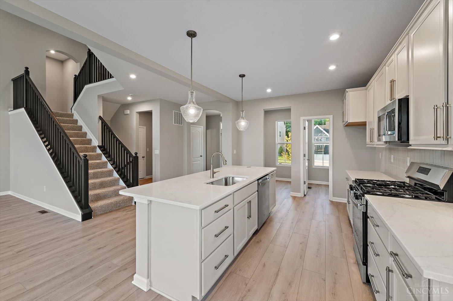 2587 Golden Leaf Drive, Beavercreek, OH, 45431 — photo 4