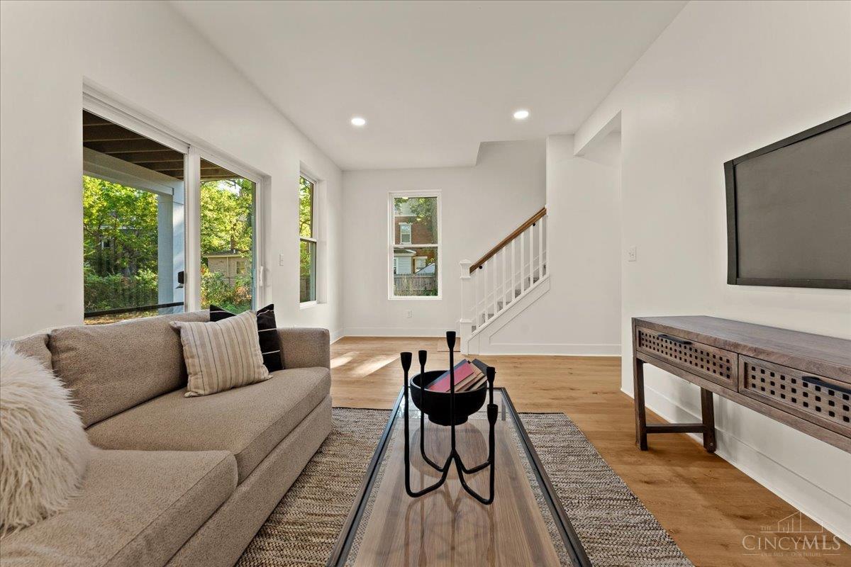1570 St Leger Place, Cincinnati, OH, 45207 — photo 42