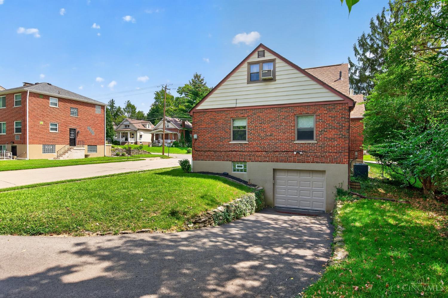 6747 Plainfield Road, Silverton, OH, 45236 — photo 48