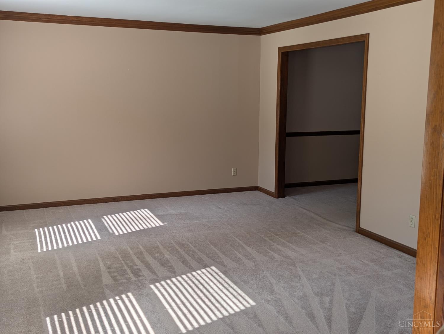Photo 10 of Single family home for sale at 1424 Finch Ln, Miami Twp, OH 45150 | MLS# 1893947 | Listing updated on 2026-09-15