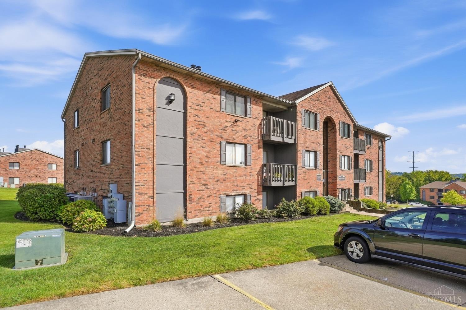 Photo 2 of Condo for sale at 9473 Woodland Hills Dr, West Chester, OH 45011 | MLS# 1893811 | Listing updated on 2026-09-15