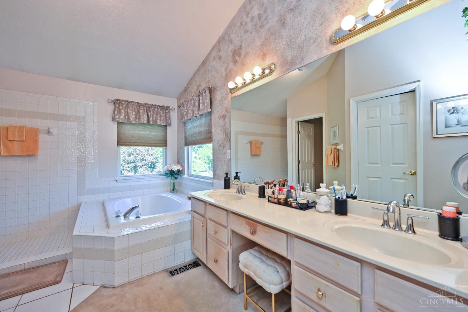 8575 Charleston Valley Drive, Deerfield Twp., OH, 45040 — photo 32