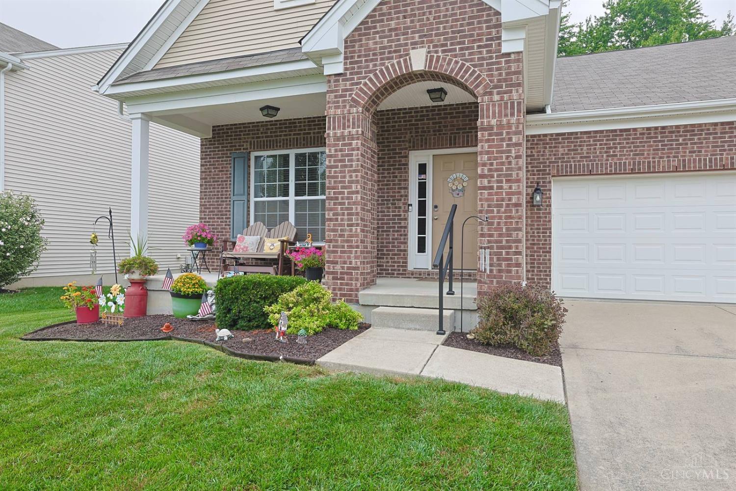 Photo 2 of Single family home for sale at 954 London Ct, Union Twp, OH 45245 | MLS# 1894200 | Listing updated on 2026-09-19