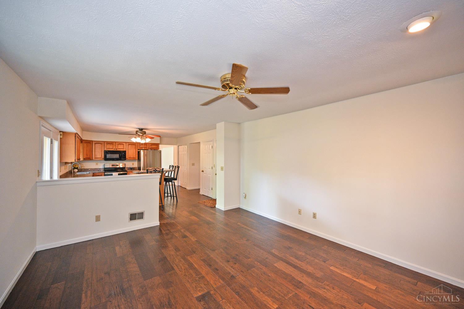 8738 Sarahs Bend Drive, Colerain Twp, OH, 45251 — photo 17