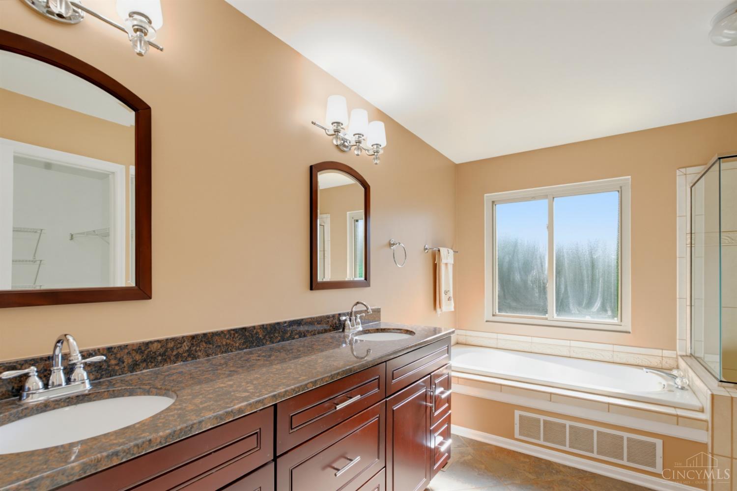9969 Somerset Drive, Symmes Twp, OH, 45140 — photo 26