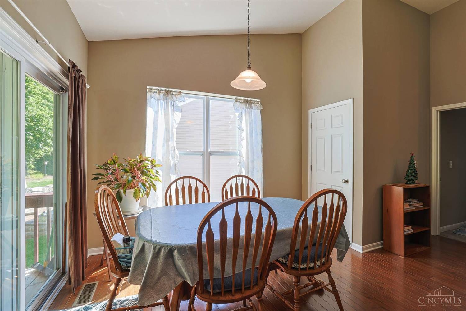 954 London Court, Union Twp, OH, 45245 — photo 7