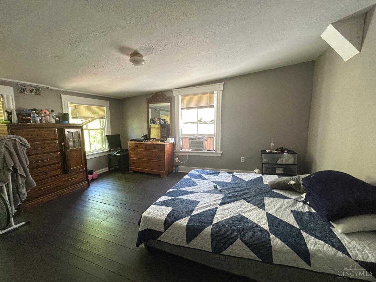 Photo 4 of Single family home for sale at 1242 Quebec Rd, Cincinnati, OH 45205 | MLS# 1894240 | Listing updated on 2026-09-17