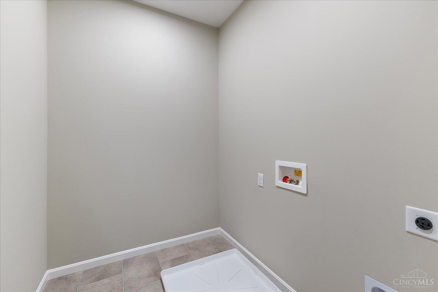 2572 Golden Leaf Drive, Beavercreek, OH, 45431 — photo 23
