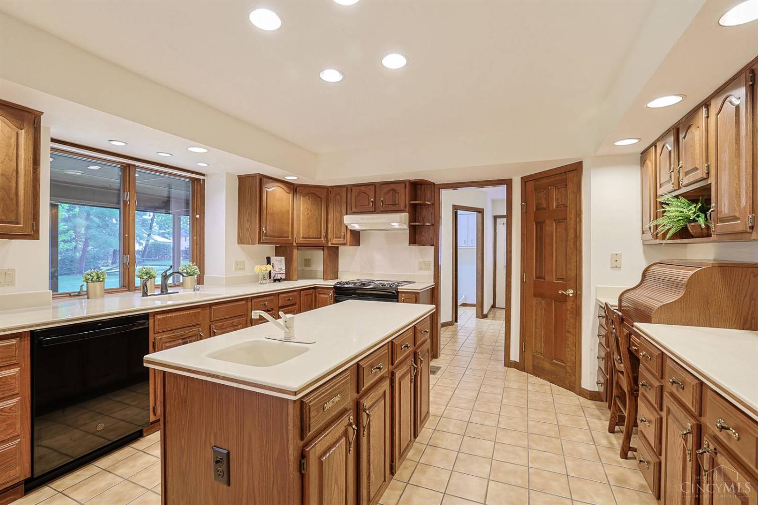 9202 Souffle Circle, Symmes Twp, OH, 45140 — photo 9
